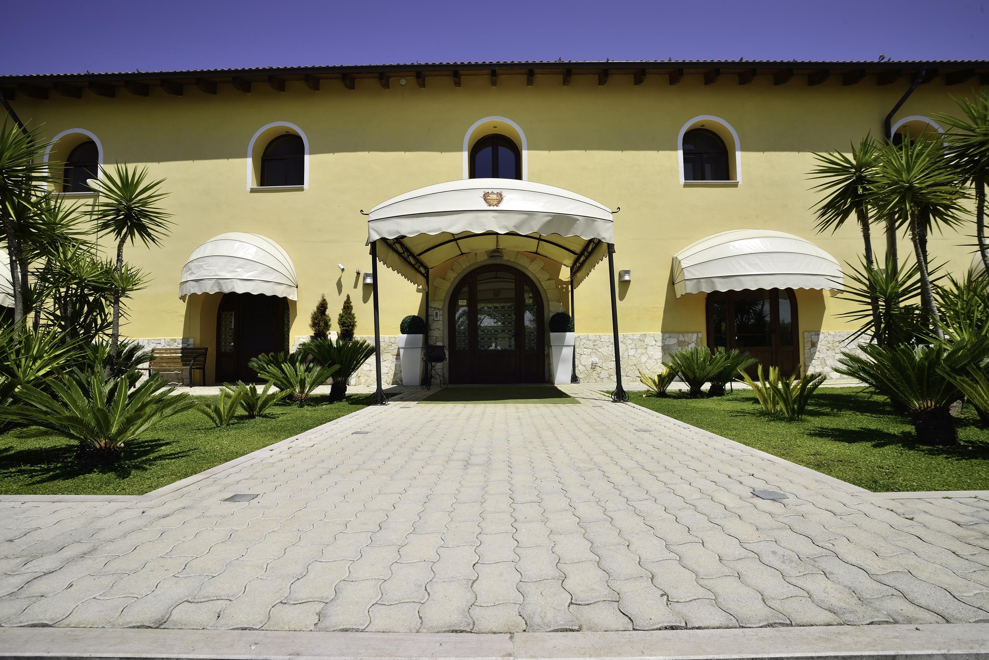 Hotel Tenuta San Francesco บาร์เลตตา ภายนอก รูปภาพ