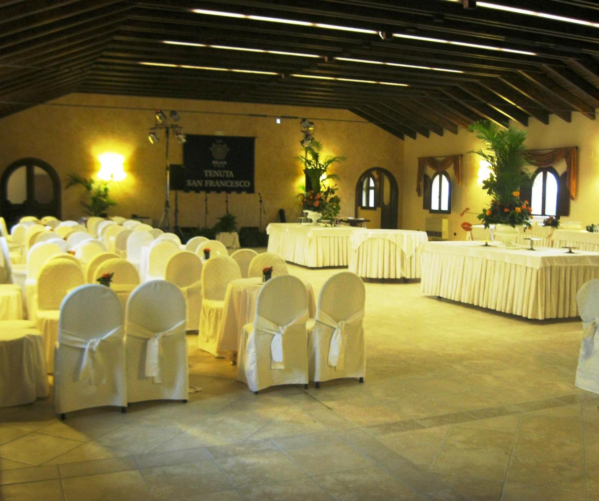 Hotel Tenuta San Francesco บาร์เลตตา ภายนอก รูปภาพ